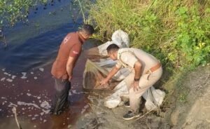 निघासन में आबकारी टीम ने नष्ट की लहन