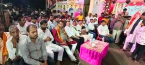रमियाबेहड जागरण कार्यक्रम में मौजूद श्रद्धालु गण।