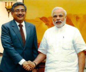 पीएम नरेंद्र मोदी के साथ सौरभ चंद्रा 